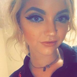 Meet your Posher, Carissa